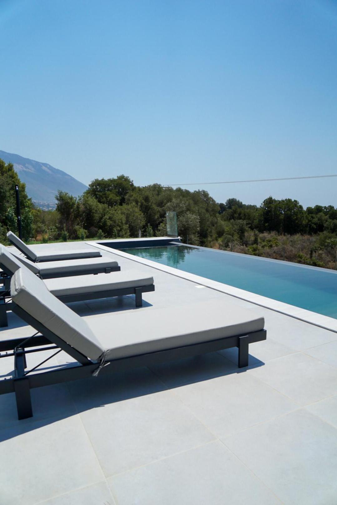 Villa Mentoros Karavados